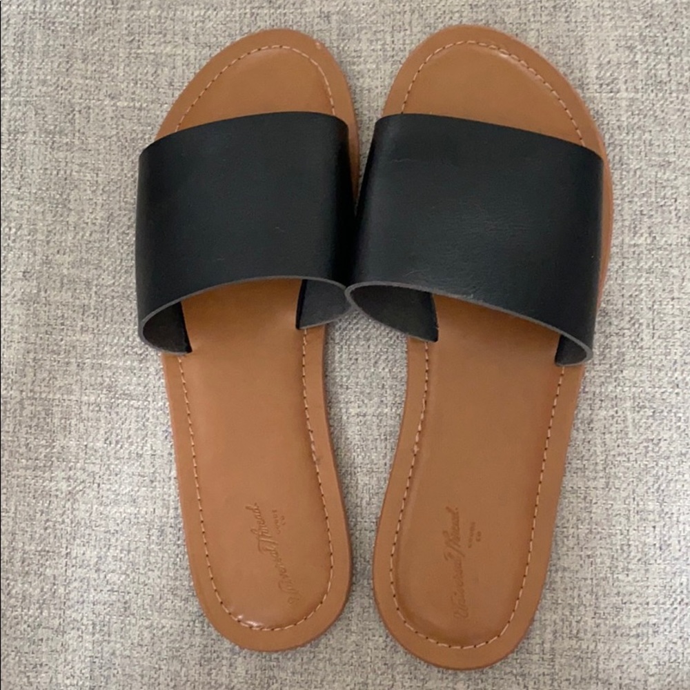 Universal Thread Black Slip On Size:8
